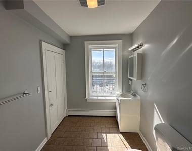 87 Broadway - Photo Thumbnail 16