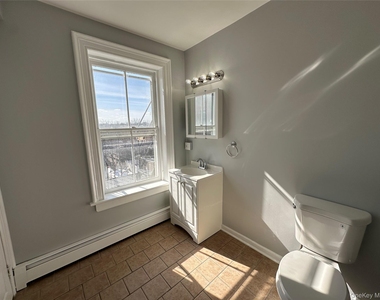 87 Broadway - Photo Thumbnail 14