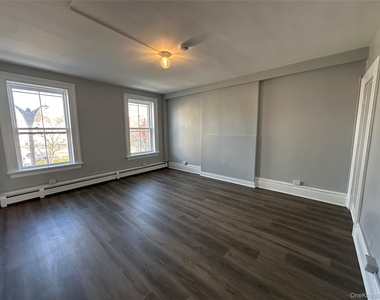 87 Broadway - Photo Thumbnail 25