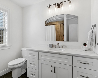 1510 Maple Lane - Photo Thumbnail 19
