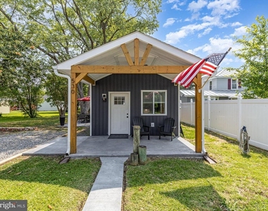 530 Monroe Bay Avenue - Photo Thumbnail 1