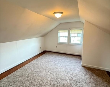 11 Strawberry Lane - Photo Thumbnail 4