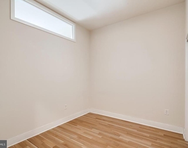 1430 South Street - Photo Thumbnail 3