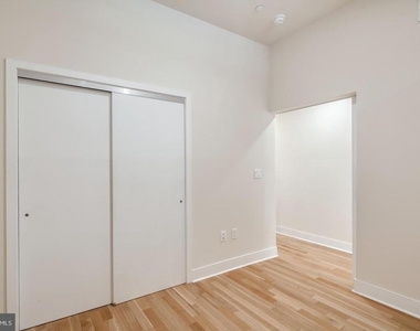 1430 South Street - Photo Thumbnail 4