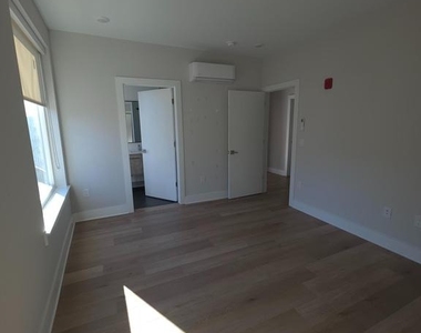 3503 Midvale Avenue - Photo Thumbnail 33