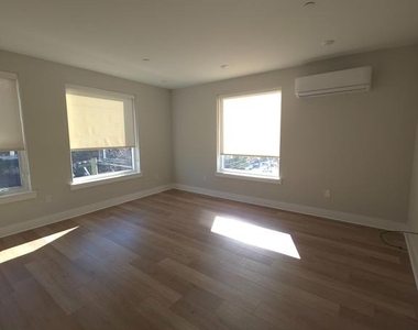 3503 Midvale Avenue - Photo Thumbnail 26