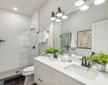 6910 Ridge Avenue - Photo Thumbnail 18