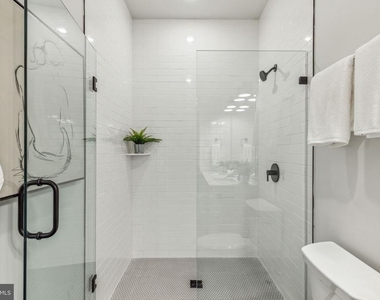 6910 Ridge Avenue - Photo Thumbnail 19