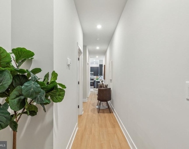 6910 Ridge Avenue - Photo Thumbnail 15