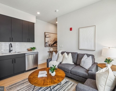 6910 Ridge Avenue - Photo Thumbnail 2