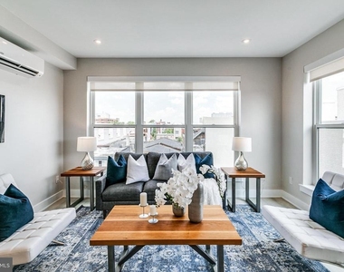 1533 Ridge Avenue - Photo Thumbnail 15