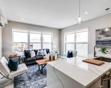 1533 Ridge Avenue - Photo Thumbnail 2