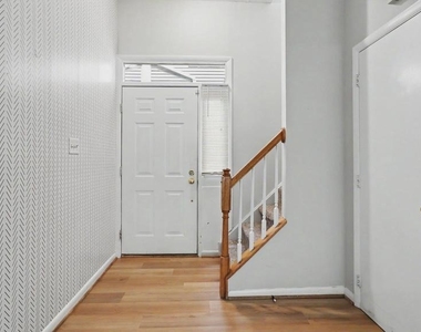 10225 Cove Ledge Court - Photo Thumbnail 20