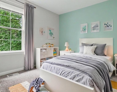 10225 Cove Ledge Court - Photo Thumbnail 32