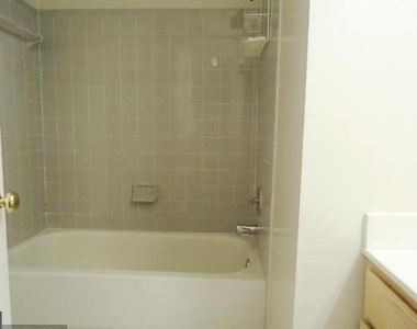 10225 Cove Ledge Court - Photo Thumbnail 21