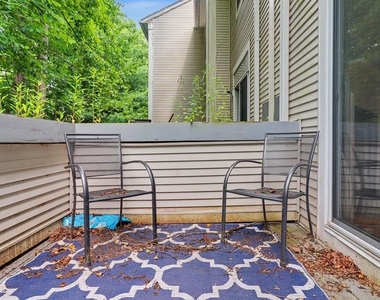 10225 Cove Ledge Court - Photo Thumbnail 40