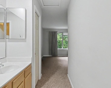 10225 Cove Ledge Court - Photo Thumbnail 27