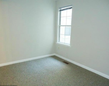 10225 Cove Ledge Court - Photo Thumbnail 17