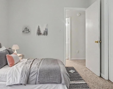 10225 Cove Ledge Court - Photo Thumbnail 36