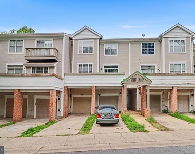 10225 Cove Ledge Court - Photo Thumbnail 5