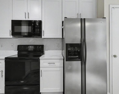 10225 Cove Ledge Court - Photo Thumbnail 15