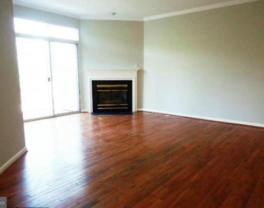 10225 Cove Ledge Court - Photo Thumbnail 2