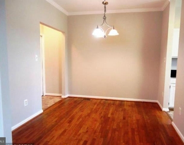 10225 Cove Ledge Court - Photo Thumbnail 4