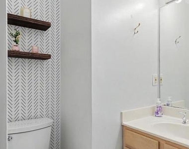 10225 Cove Ledge Court - Photo Thumbnail 18