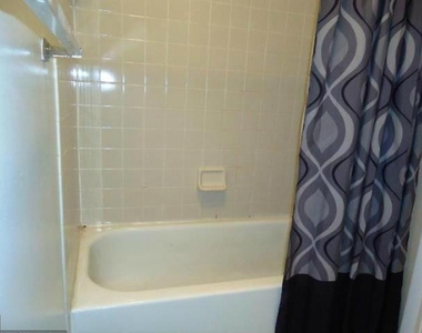 10225 Cove Ledge Court - Photo Thumbnail 16