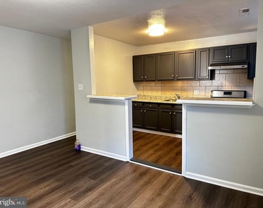 4632 Hillside Road Se - Photo Thumbnail 6