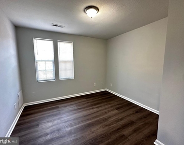 4632 Hillside Road Se - Photo Thumbnail 17