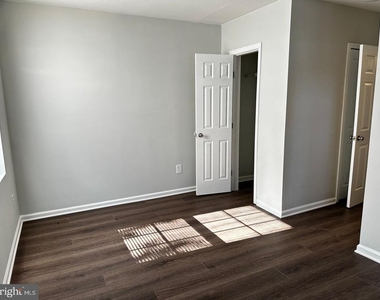 4632 Hillside Road Se - Photo Thumbnail 10