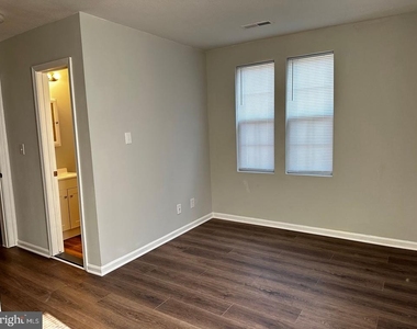 4632 Hillside Road Se - Photo Thumbnail 12