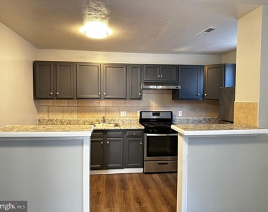 4632 Hillside Road Se - Photo Thumbnail 5