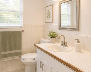 407 W 35th St - Photo Thumbnail 15