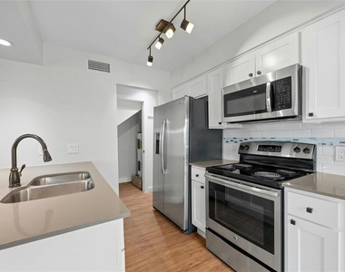 3500 Alpine Cir - Photo Thumbnail 5