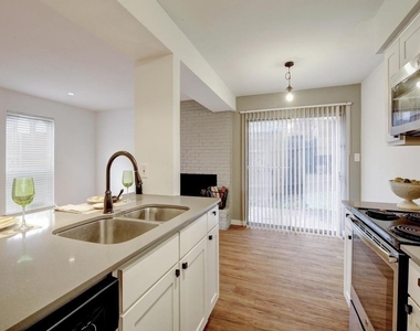 3500 Alpine Cir - Photo Thumbnail 16