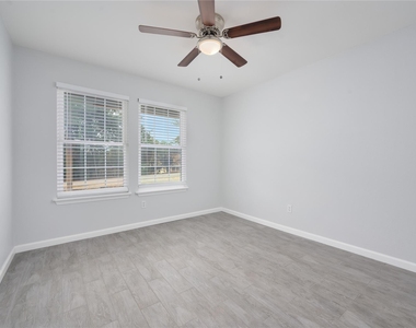 15302 Cavalier Canyon Dr - Photo Thumbnail 10