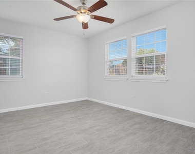 15302 Cavalier Canyon Dr - Photo Thumbnail 11