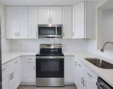 15302 Cavalier Canyon Dr - Photo Thumbnail 5