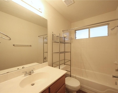 3933 Upper Passage Ln - Photo Thumbnail 14