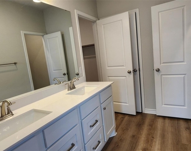 408 Los Olives Ln - Photo Thumbnail 17