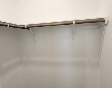 408 Los Olives Ln - Photo Thumbnail 24