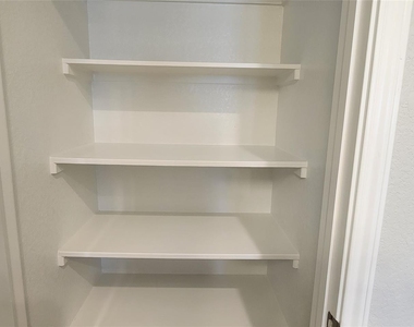 408 Los Olives Ln - Photo Thumbnail 18
