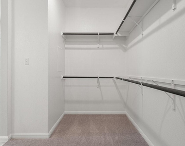 132 Condesa St - Photo Thumbnail 14