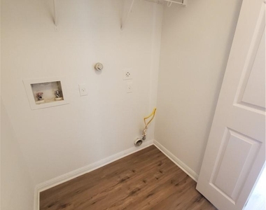435 Mcgarity St - Photo Thumbnail 12