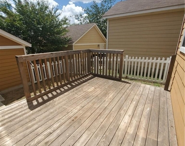 435 Mcgarity St - Photo Thumbnail 19