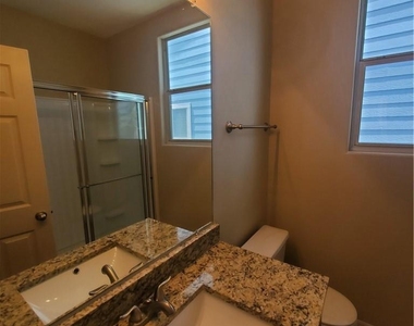 435 Mcgarity St - Photo Thumbnail 16