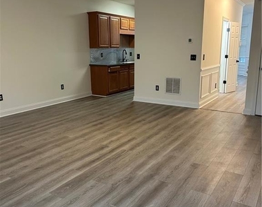 9051 Bayrose Circle - Photo Thumbnail 7