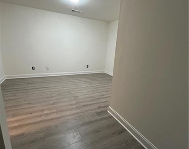 9051 Bayrose Circle - Photo Thumbnail 13